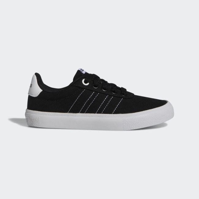 VULCRAID3R Skateboarding Shoes Black Adidas