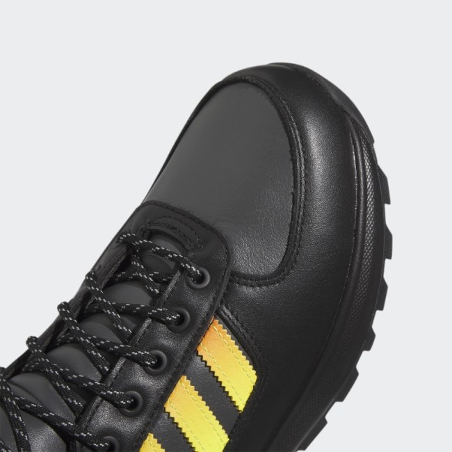 Adidas Chasker Boots Black